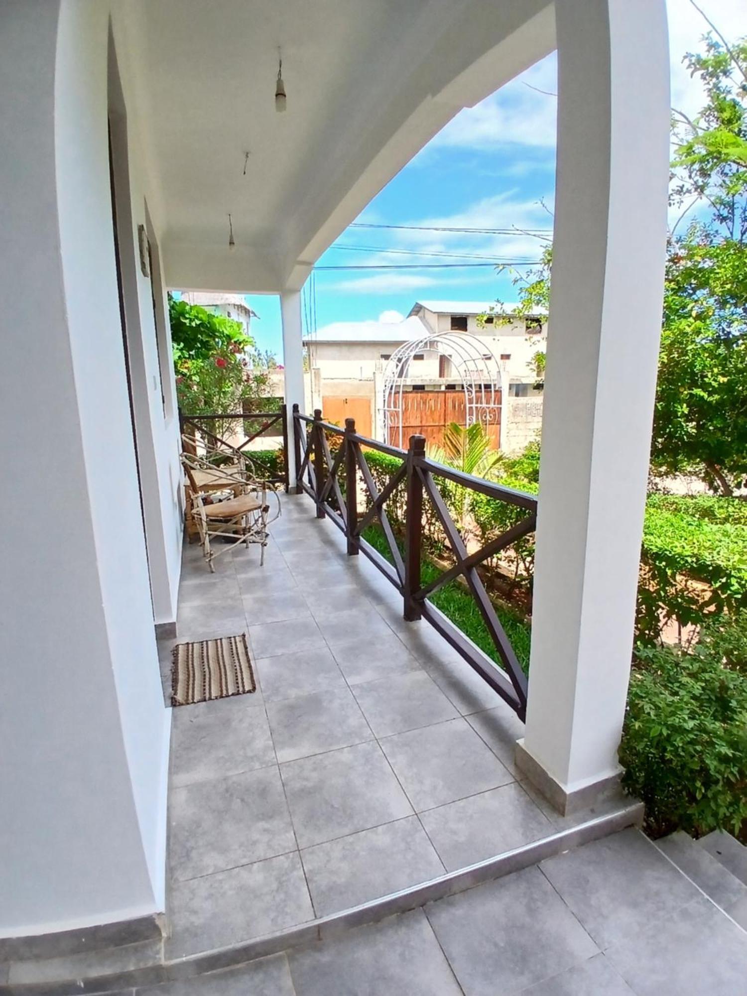 Majani Breeze Villa Nungwi Buitenkant foto